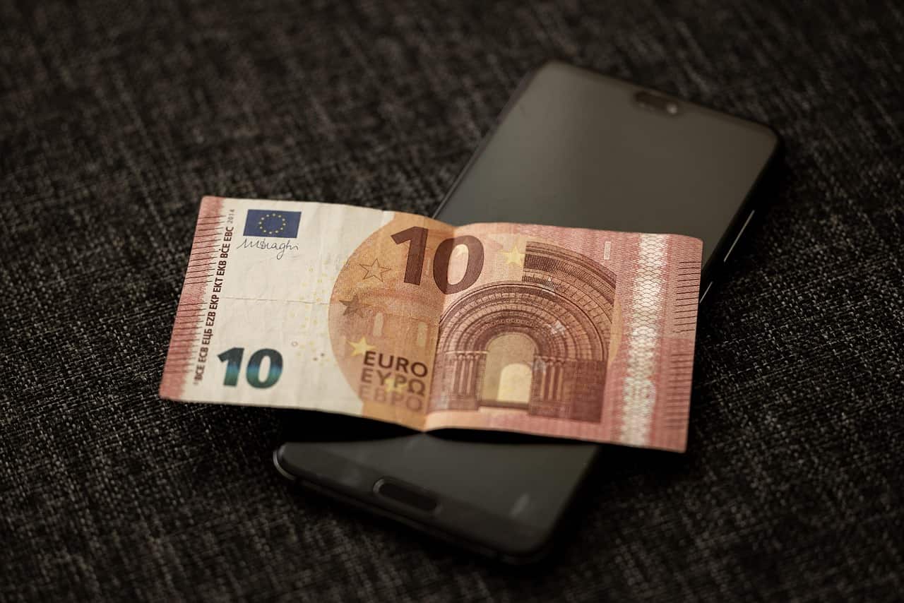 Czy komornik ma prawo zająć konto walutowe?